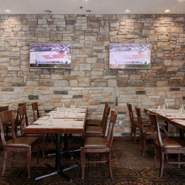 Le Toit Rouge - Restaurant Internationale à Mercier-Hochelaga-Maisonneuve, Montréal