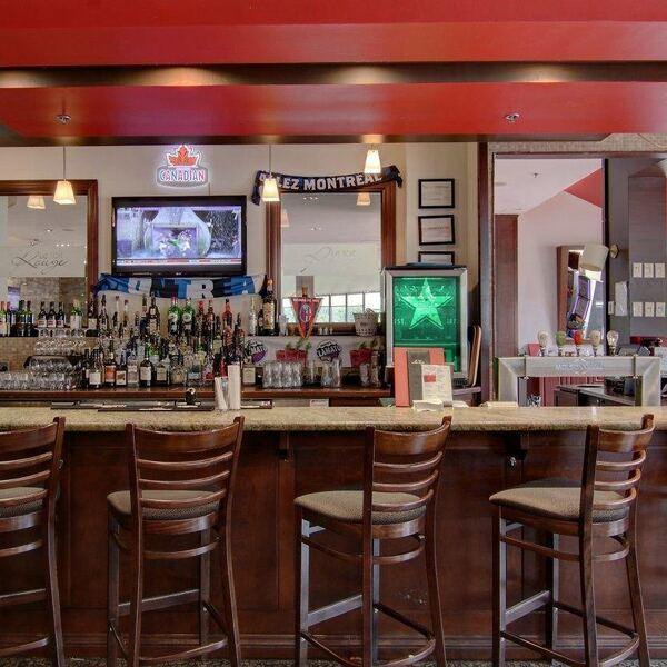 Le Toit Rouge - Restaurant Internationale à Mercier-Hochelaga-Maisonneuve, Montréal