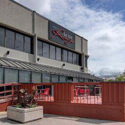 Le Toit Rouge RestoMontreal.ca