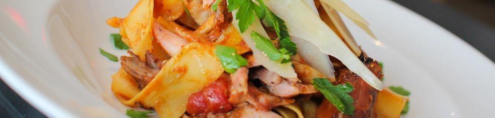 Au Trait D'Union Cover Image