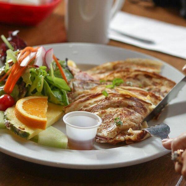 Les Deux Copains - Restaurant Café à Ahuntsic-Cartierville, Montréal