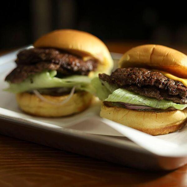 L'Hamburger Shakes et Juicy Burgers à Montréal, Laval et Blainville