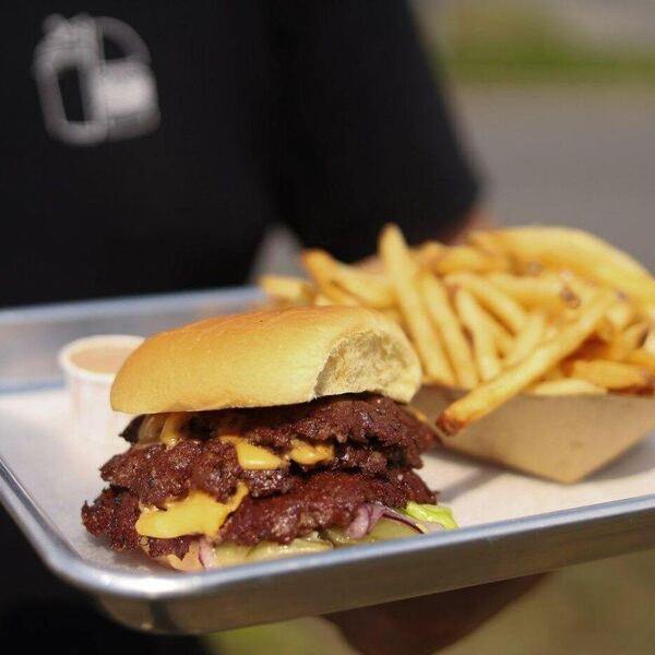 L'Hamburger Shakes et Juicy Burgers à Montréal, Laval et Blainville