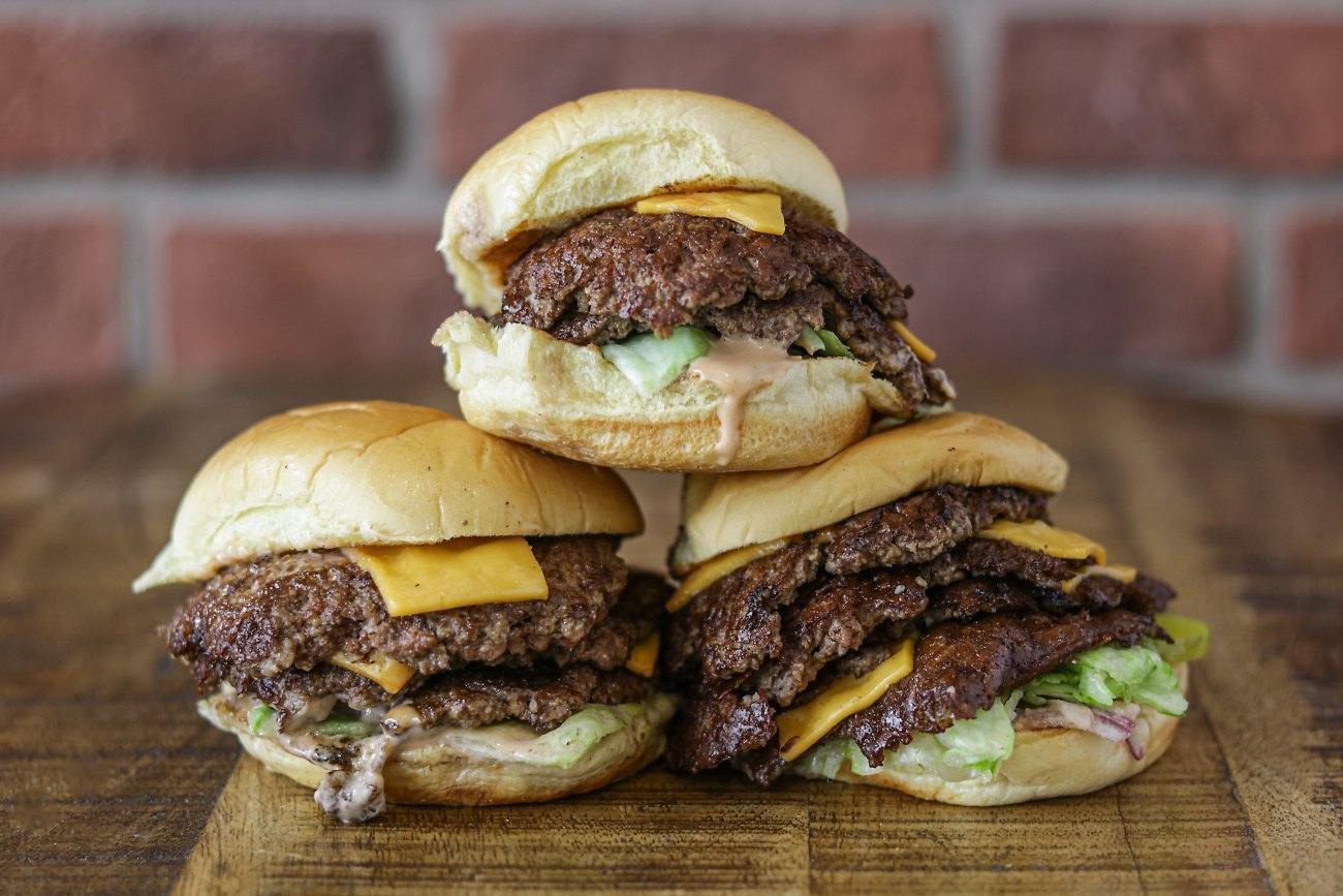 L'Hamburger Shakes and Juicy Burgers in Montreal, Laval and Blainville