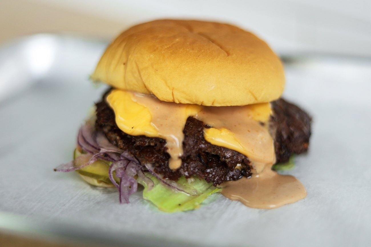 L'Hamburger Shakes and Juicy Burgers in Montreal, Laval and Blainville