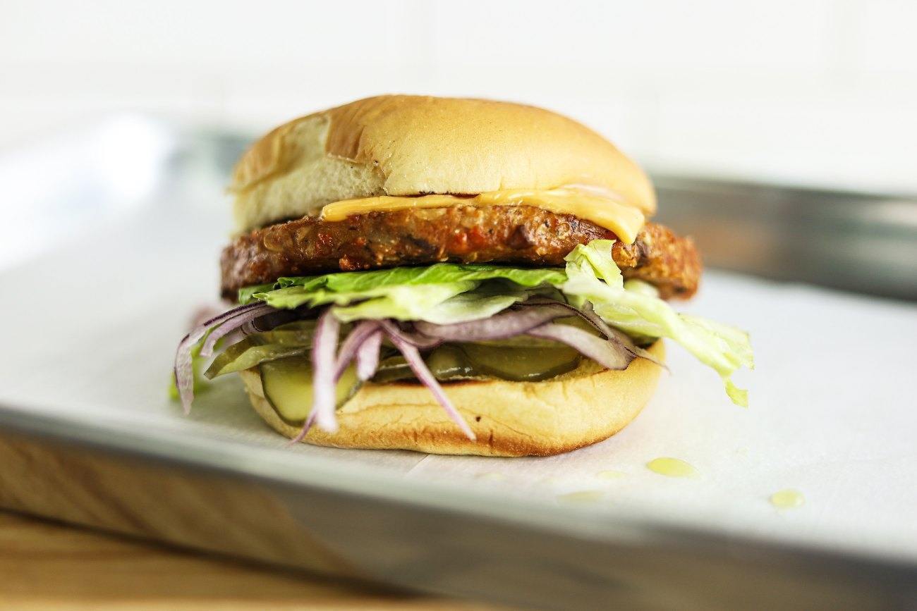 L'Hamburger Shakes and Juicy Burgers in Montreal, Laval and Blainville
