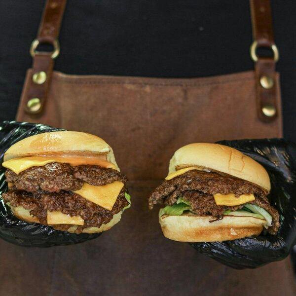 L'Hamburger Shakes et Juicy Burgers à Montréal, Laval et Blainville