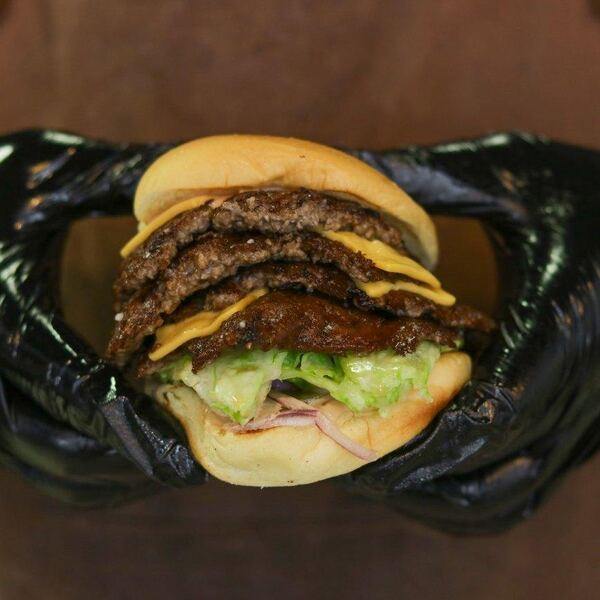 L'Hamburger Shakes et Juicy Burgers à Montréal, Laval et Blainville