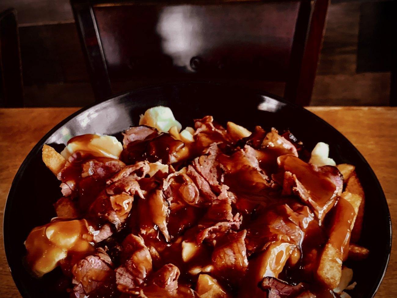 Resto l'Intuition - Restaurant Poutine à Maizerets, Québec