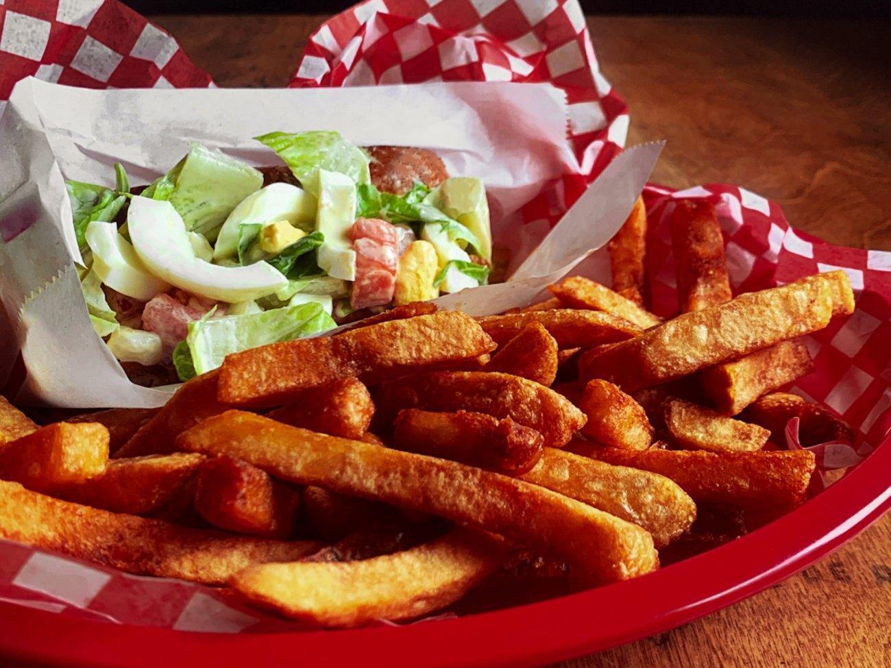 Resto l'Intuition - Restaurant Poutine à Maizerets, Québec