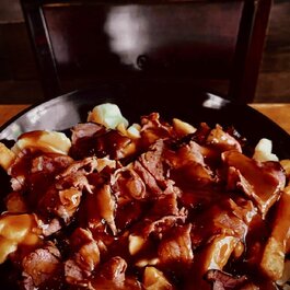 Resto l'Intuition  Restaurant Poutine
