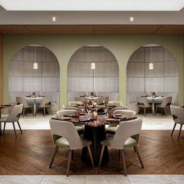 Lloyd - Restaurants Near: H3J1R5