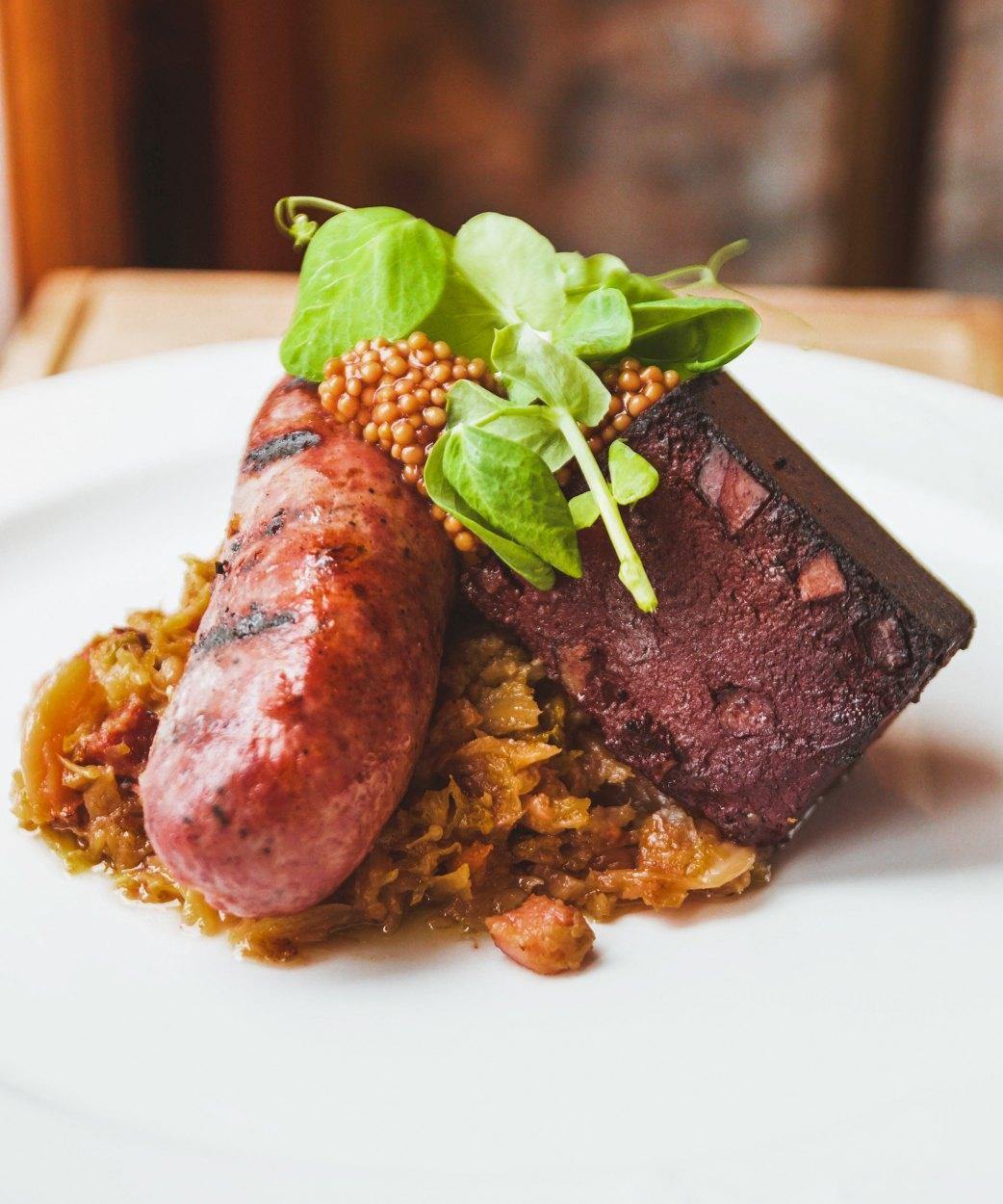 Louise Taverne & Bar à Vin - Restaurant Créative à Vieux-Port, Québec
