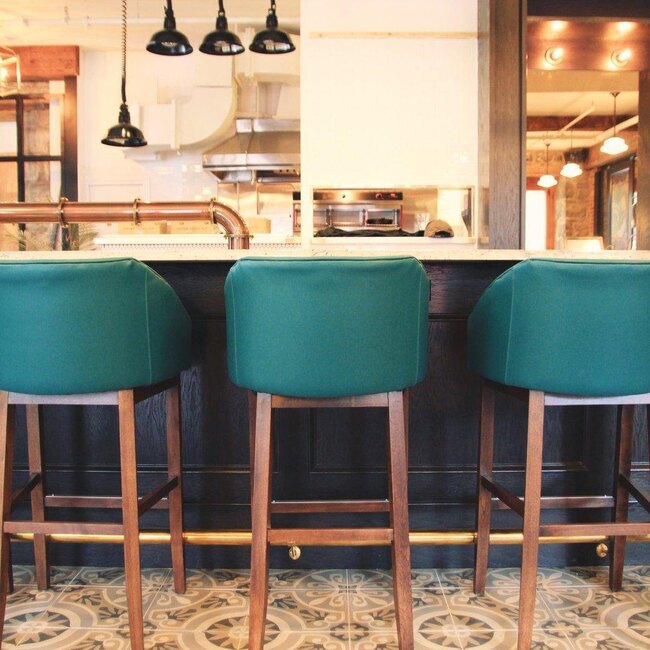 Louise Taverne & Bar à Vin - Restaurant Créative à Vieux-Port, Québec