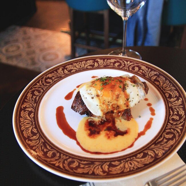 Louise Taverne & Bar à Vin - Restaurant Créative à Vieux-Port, Québec