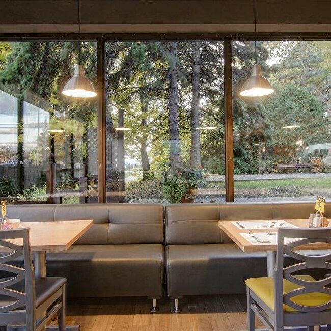 l'Oeuficiel - Restaurant Déjeuner à Pont Viau, Laval