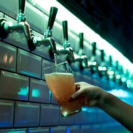 Louks Pub Montreal RestoMontreal.ca