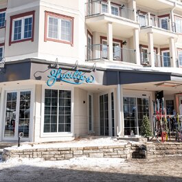 Lucille's Mont-Tremblant RestoMontreal.ca