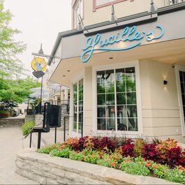 Lucille's Mont-Tremblant RestoMontreal.ca