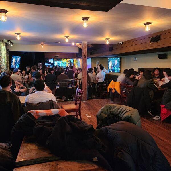 Pub et Maison Publique McLean's à Montréal