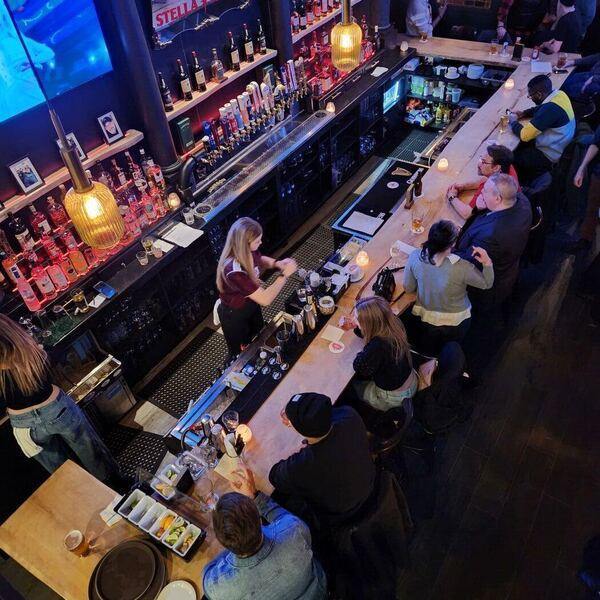 Pub et Maison Publique McLean's à Montréal