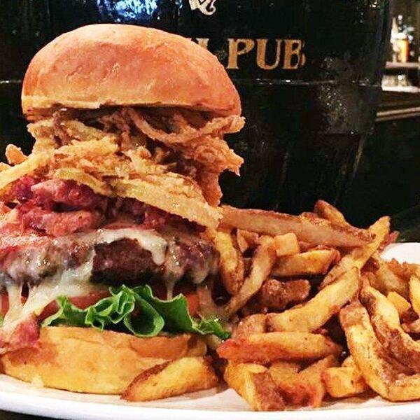 McKibbins Irish Pub Restaurant Pointe-Claire, QC