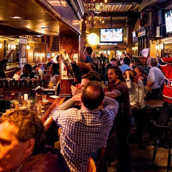 Pub et Maison Publique McLean's à Montréal