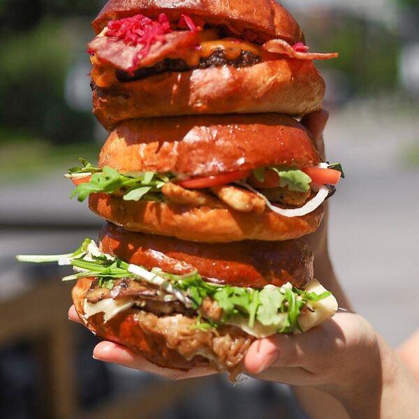 Mekan & Beyond - Burger Authentique - Restaurant Burgers à Côte-des-Neiges, Montréal
