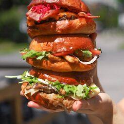 Mekan & Beyond - Burger Authentique RestoMontreal.ca