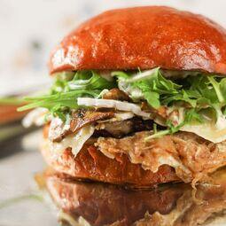 Mekan & Beyond - Burger Authentique RestoMontreal.ca
