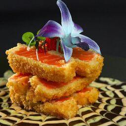 Saumon Katsu - Mikasa Sushi Bar & Yakiniku RestoMontreal.ca