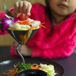 Mikasa Sushi Bar & Yakiniku RestoMontreal.ca