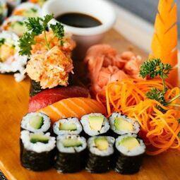 Mikasa Sushi Bar Chiisai RestoMontreal.ca