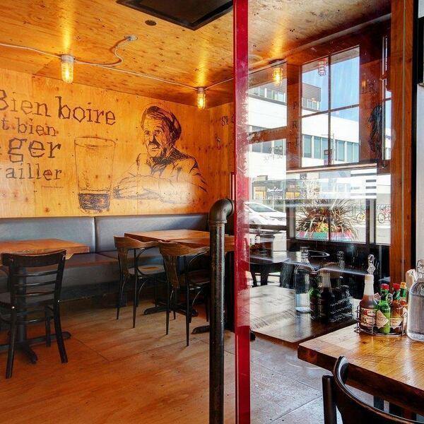 Mile Public House - Restaurant Pub Food à Brossard