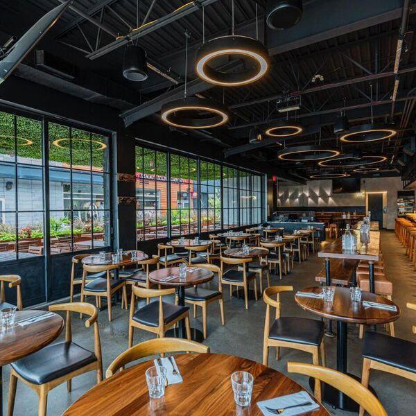 Mile Public House - Restaurant Pub Food à Brossard