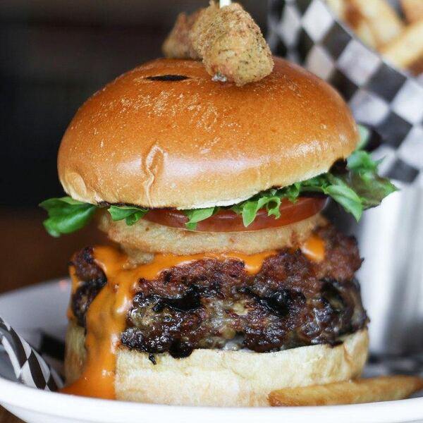 Mile Public House - Restaurant Pub Food à Brossard