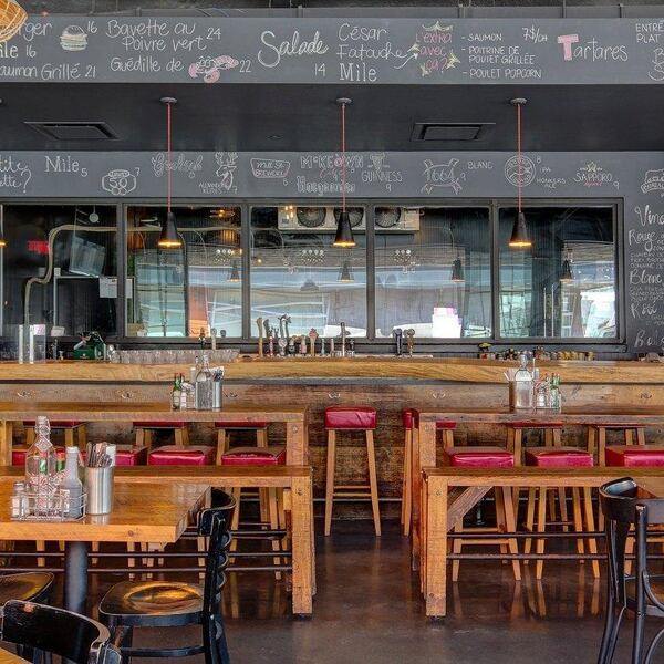 Mile Public House - Restaurant Pub Food à Brossard