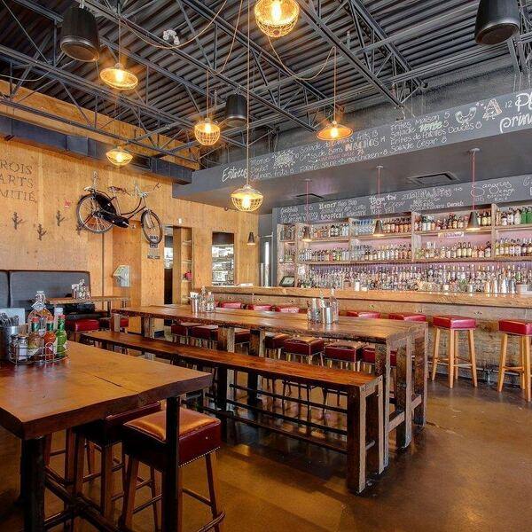 Mile Public House - Restaurant Pub Food à Brossard