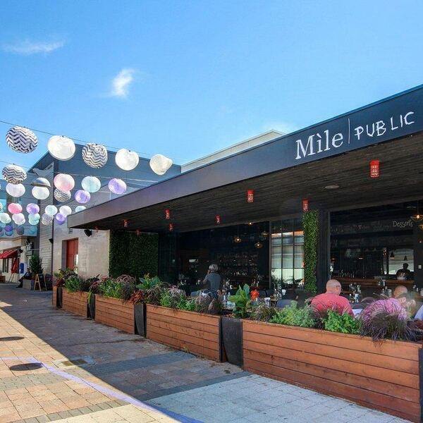 Mile Public House - Restaurant Pub Food à Brossard