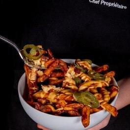 Mlle Inès | L'Atelier du hamburger RestoQuebec.ca
