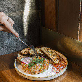 Modavie  Restaurant Bistro