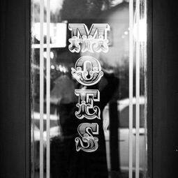 MOE'S RESTAURANT & BAR RestoMontreal.ca