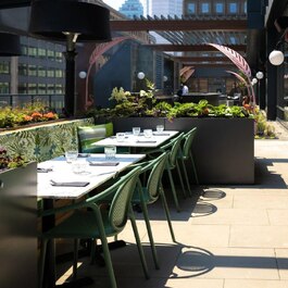 Muze Lounge & Terrasse RestoMontreal.ca