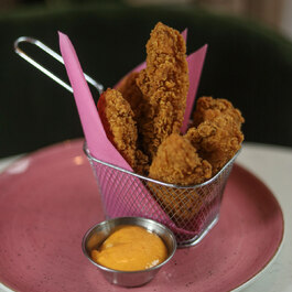 Muze Lounge & Terrasse RestoMontreal.ca