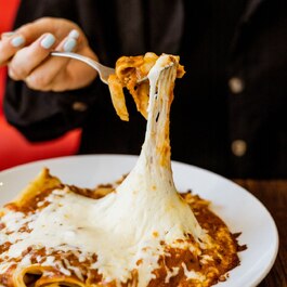Nikos Pizza & Déli RestoMontreal.ca