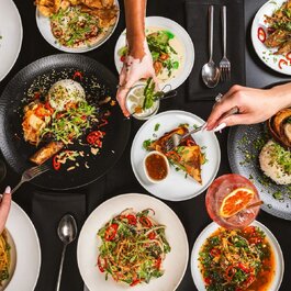 'noy asian snack bar  Restaurant Asiatique