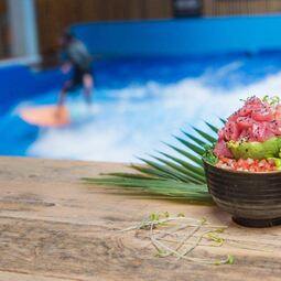 Resto-Bar Le Turf au Oasis Surf RestoMontreal.ca
