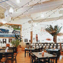 Resto-Bar Le Turf au Oasis Surf RestoMontreal.ca