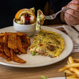 Petinos Laval RestoMontreal.ca