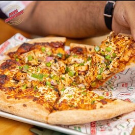 Pizza Charlevoix - Bubble Tea, Tea, Poutine, Caf&eacute;s Restaurants Near: H3B4E8